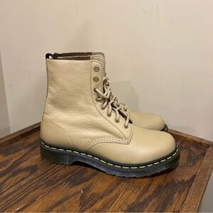NEW Dr. Doc Martens 1460 Pascal 8 Eye Boot Brown Airwair Leather Women’s Pebbled